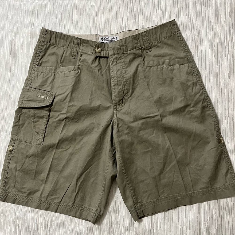 Khaki shorts